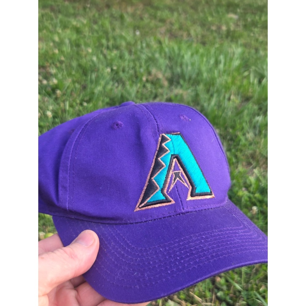 VINTAGE Arizona Diamondbacks Snap Back MLB Baseball Hat Cap Purple Retro